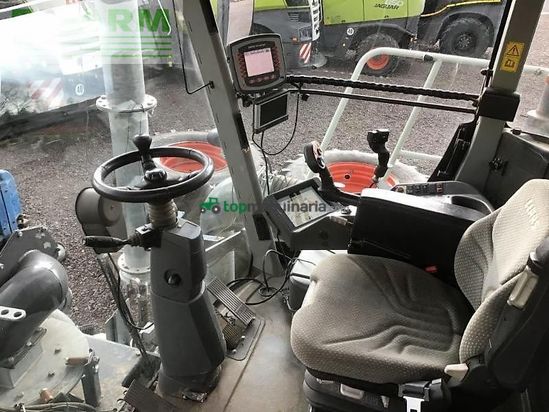 Esparcidor - Claas - xerion 3800 saddle trac