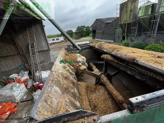 Remolqu esparcidor - Keenan - mecafibre340