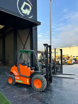 Carretilla diesel  Ausa Ch130 4x4