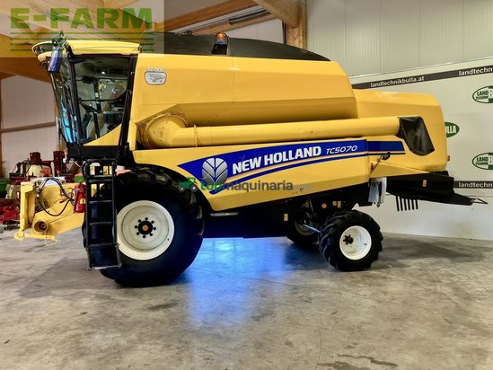 Cosechadora de Cereal - New Holland - tc 5070