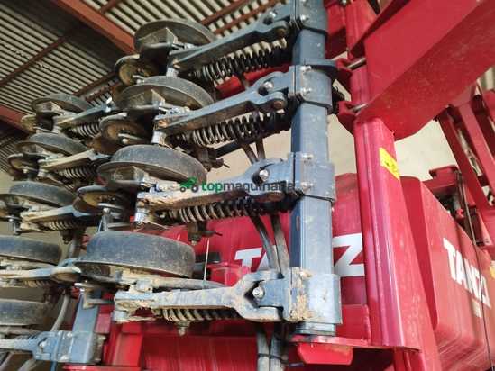 SEMBRADORA TANZI SEMINUEVA