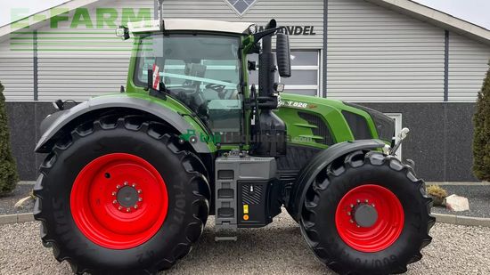 Tractor agrícola - Fendt - 828 vario s4 profi plus med frontlift