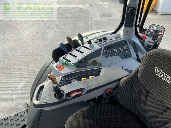 Tractor agrícola - Valtra - n135 active tractor (st27903)