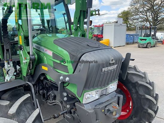 Tractor agrícola - Fendt - 210 tractor (st23988)