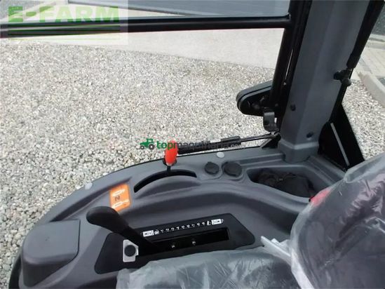 Tractor agrícola - Solis - 26 hst med kabine og industrihjul