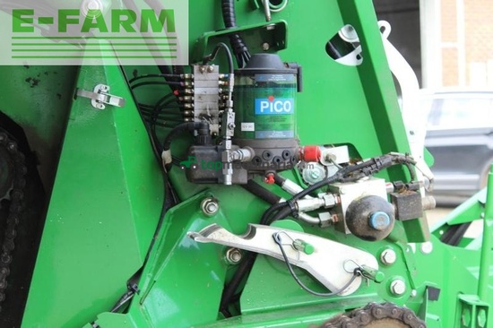 Empacadora gigant - John Deere - v461r