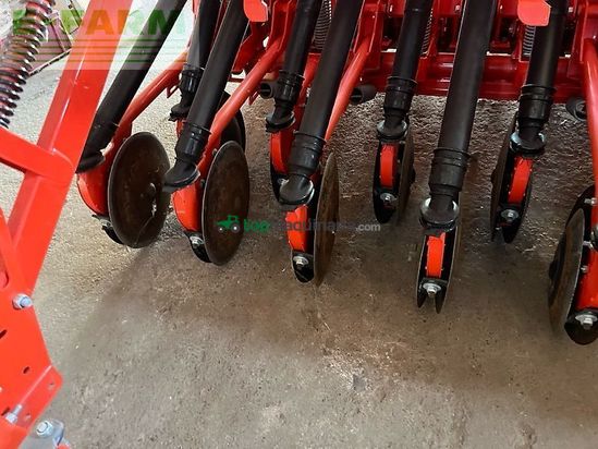 Sembradora - Kuhn - integra 3003 inkl. hrb303 ,,kundenauftrag"