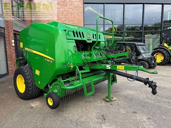 Empacadora gigant - John Deere - f441r