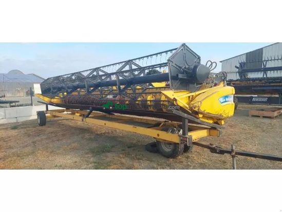 Cosechadora de Cereal - New Holland - cr980
