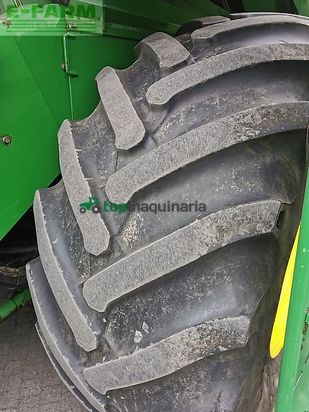 Cosechadora de Cereal - John Deere - t560