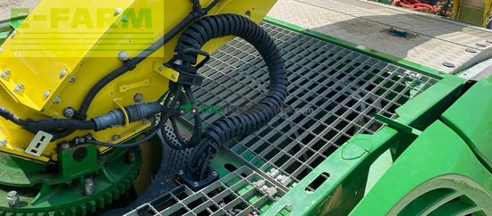 Cosechadora de Cereal - John Deere - 8300