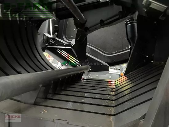 Empacadora gigant - Claas - quadrant 5300 fc + krassort sc 180