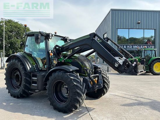 Tractor agrícola - Valtra - n174 versu unlimited tractor (st27127)