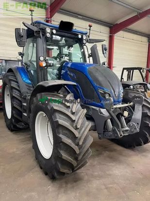 Tractor agrícola - Valtra - n174d skyview