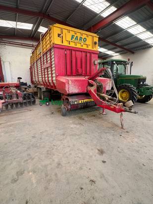 Remolque autocargador POTTINGER serie 8000