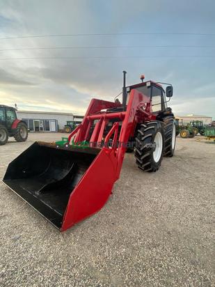 Tractor agrícola - Valmet - 555-4 con pala 