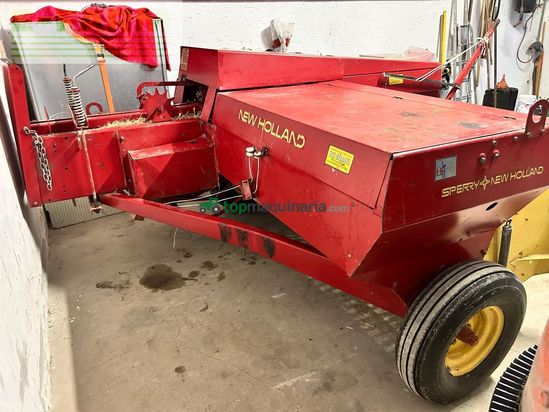 Empacadora gigant - New Holland - 366