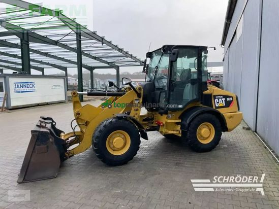 Minicargadora - Caterpillar - 907 h + schaufel + palettengabel