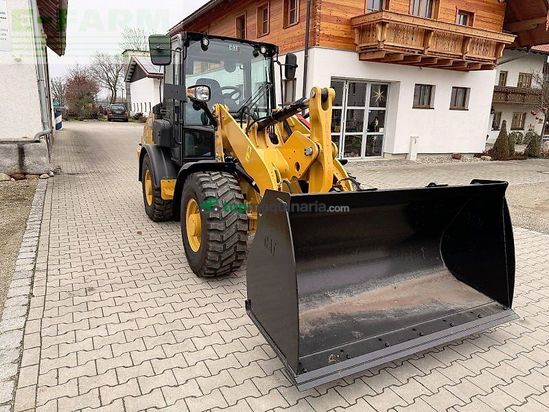 Minicargadora - Caterpillar - 906