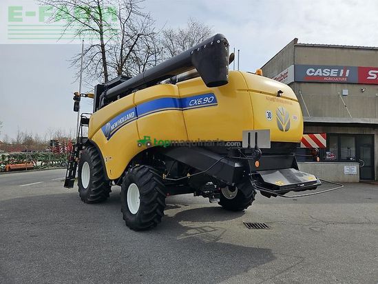 Cosechadora de Cereal - New Holland - cx 6.90