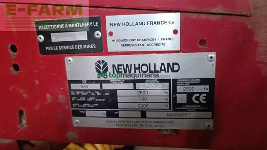 Empacadora gigant - New Holland - 648