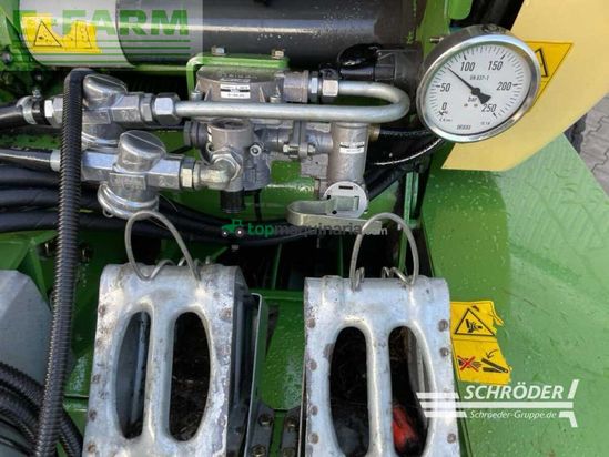 Empacadora gigant - Krone - comprima v 180 xc