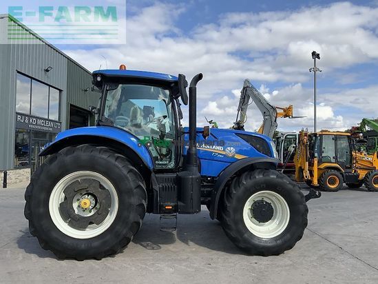 Tractor agrícola - New Holland - t7.260 tractor (st23278)