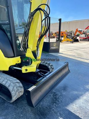 Excavadora  Komastu PC35MR-2