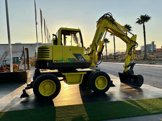 Excavadora de ruedas   Komatsu Pw 95 