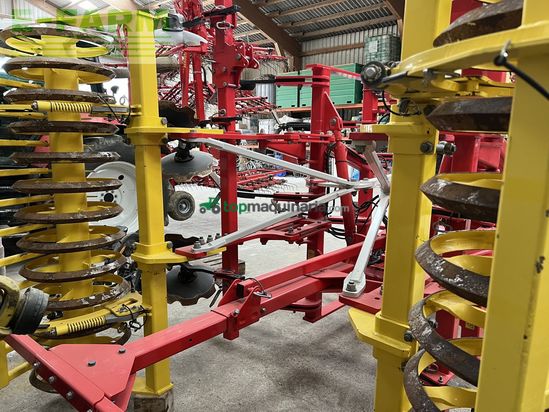 Cultivador - Pöttinger - synkro 4030
