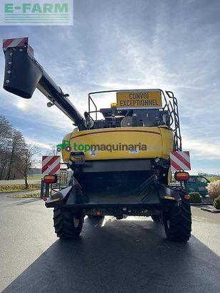 Cosechadora de Cereal - New Holland - cr 9080, 2150 trommelstunden