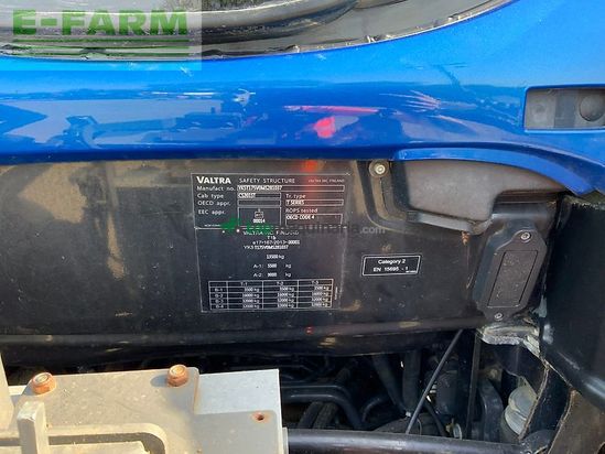 Tractor agrícola - Valtra - t175 versu tractor (st26261)