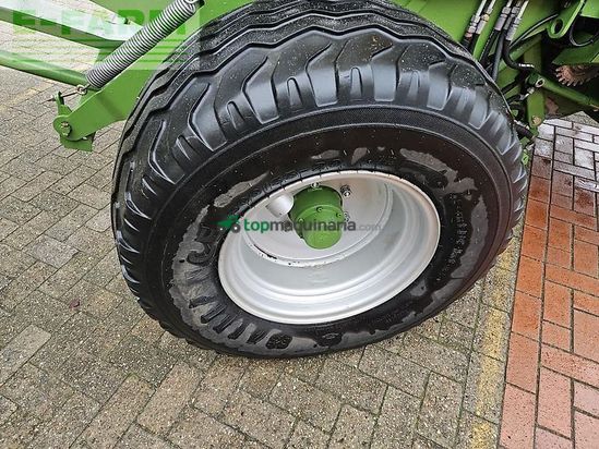 Empacadora gigant - Krone - comprima v 150 xc