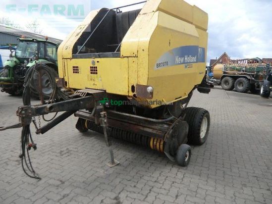 Empacadora gigant - New Holland - br 7070 cc
