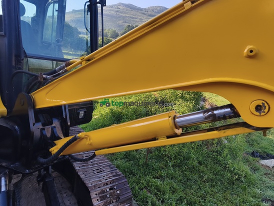 Excavadora - R60-7 