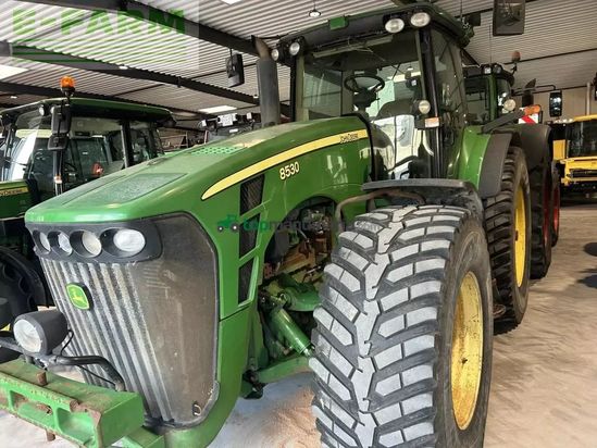 Tractor agrícola - John Deere - 8530
