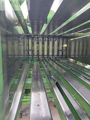 Empacadora gigant - Krone - big pack 1270 xc prechop