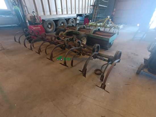 Cultivador agrícola de 17 brazos