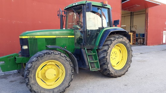 JOHN DEERE 6910