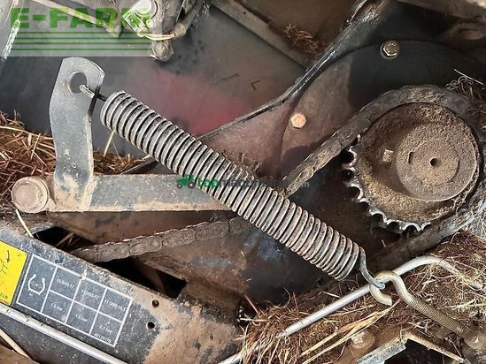 Empacadora gigant - New Holland - br 6090 / roll-bar 125