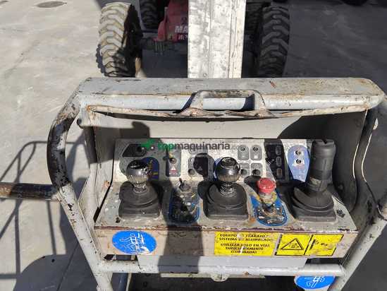 Brazo MANITOU 160ATJ EJE OSCILANTE