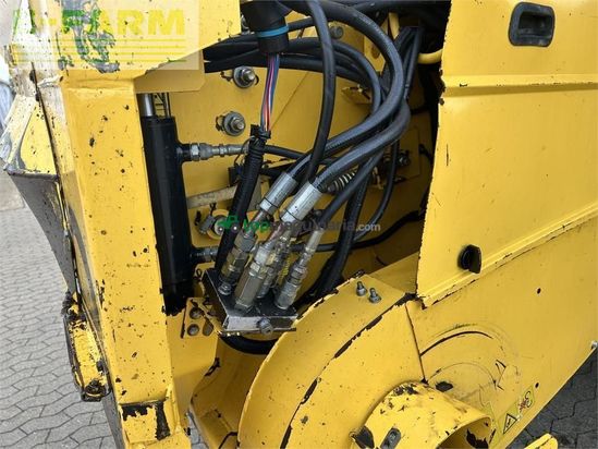 Cosechadora de Cereal - New Holland - cr 980