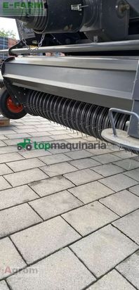 Empacadora gigant - Claas - variant 585 rc pro