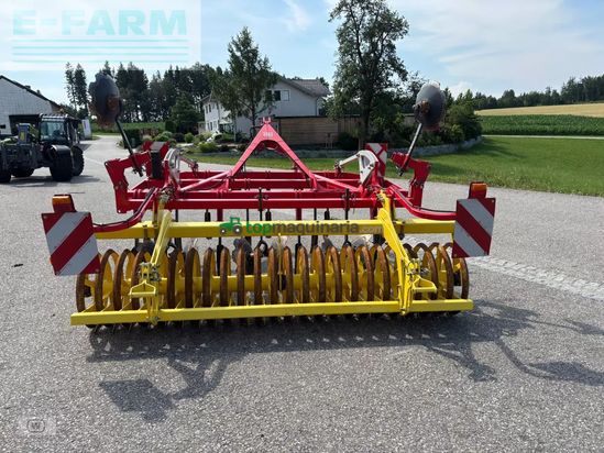 Cultivador - Pöttinger - synkro 3030