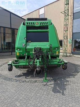 Empacadora gigant - John Deere - v461m