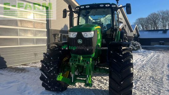 Tractor agrícola - John Deere - 6215r med frontlift