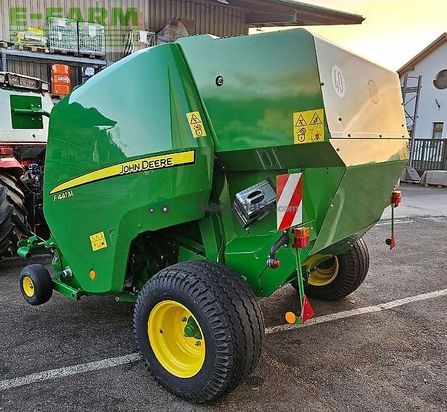 Empacadora gigant - John Deere - f441 m