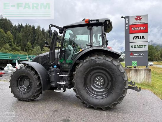 Tractor agrícola - Valtra - g135 v schwarzmetallic
