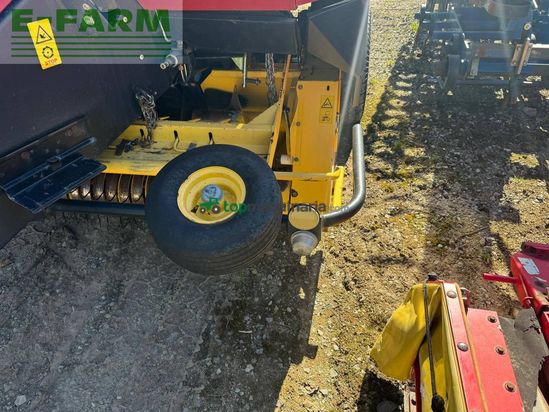 Empacadora gigant - New Holland