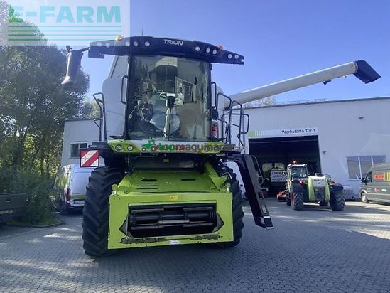 Cosechadora de Cereal - Claas - trion 530 mit vario 620